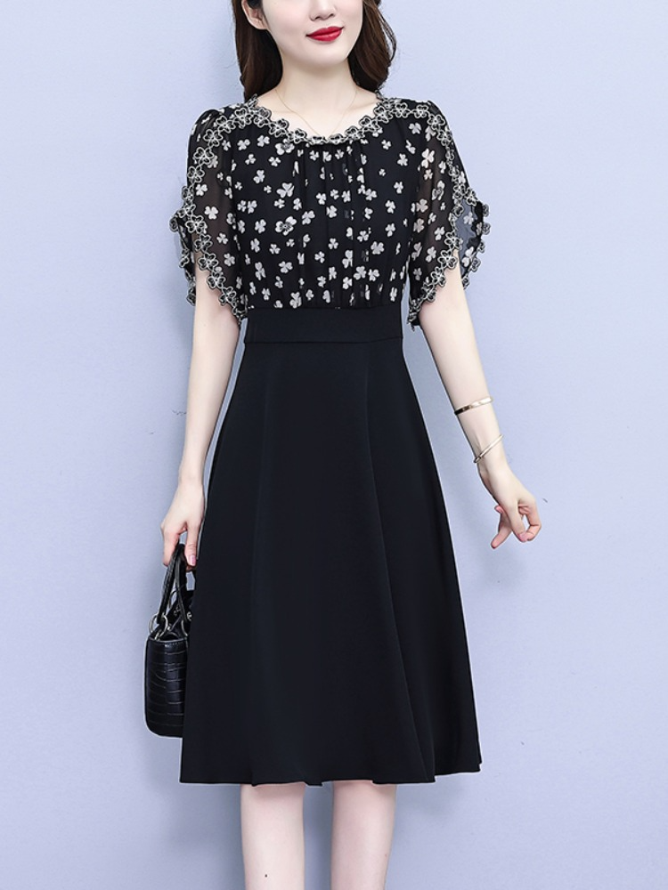 Plus Size 2-In-1 Floral Black Dress