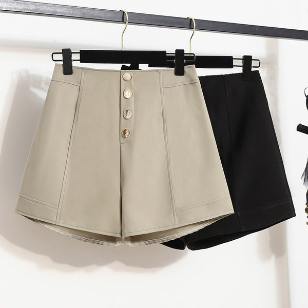 Plus Size Buttons Shorts