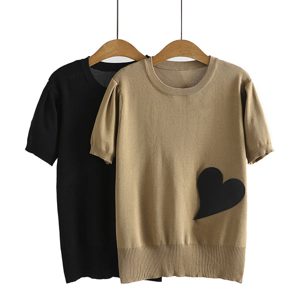 Plus Size Heart Graphic Knit Blouse