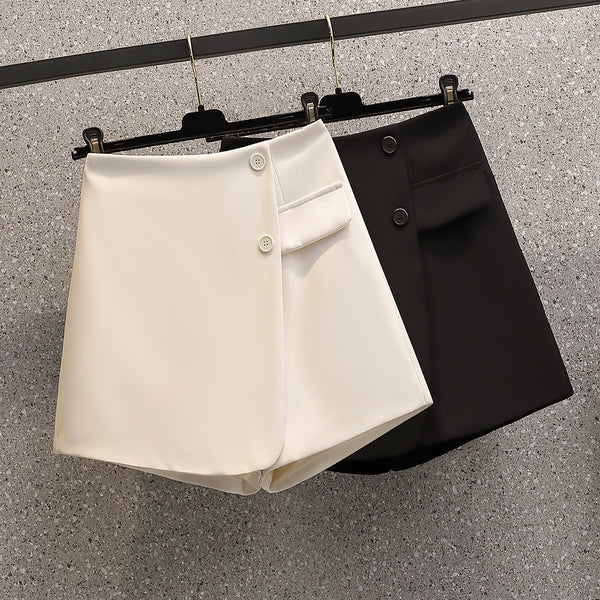 Plus Size Button Skorts