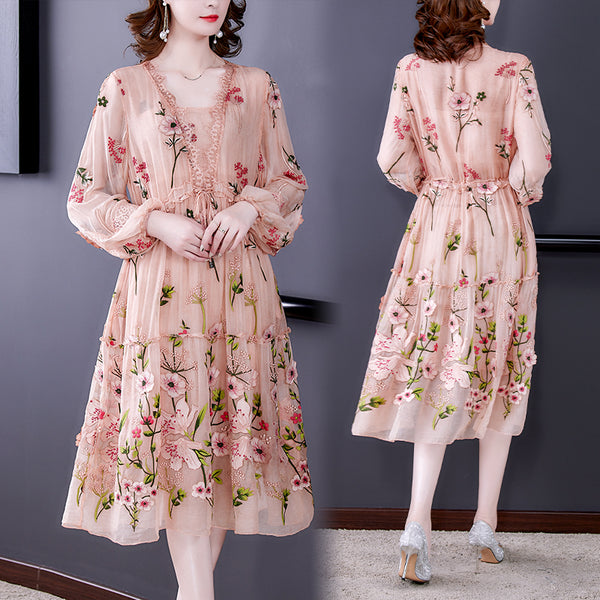 Plus Size Pink Floral Embroidery Long Sleeve Dress