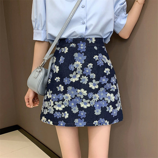 Plus Size Floral Mini Skirt