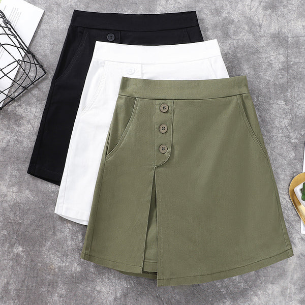 Plus Size Button Skorts