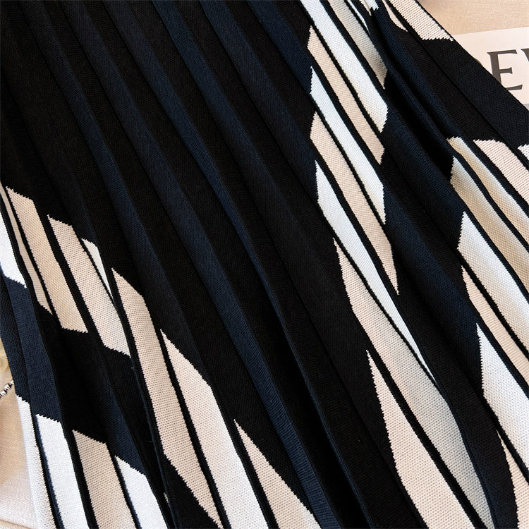 {PRE-ORDER} Heart Shape Pleats Skirt from Korea (MINT) main image 1