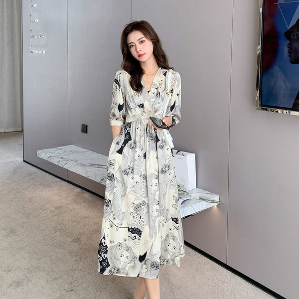 Plus Size Woman Print Wrap Midi Dress